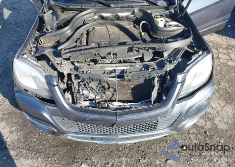 2015 Mercedes-Benz Glk 350 z USA, uszkodzony, nr VIN WDCGG5HB5FG364261